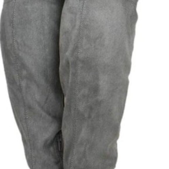 Women's Over-the-Knee Suede Boots - Picture 5 of 8